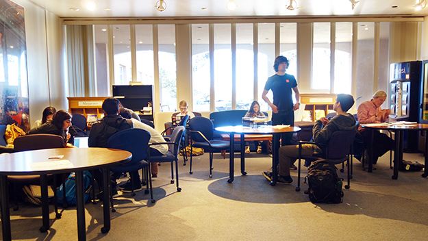 Lobby of Physics building at Yale and Lomas